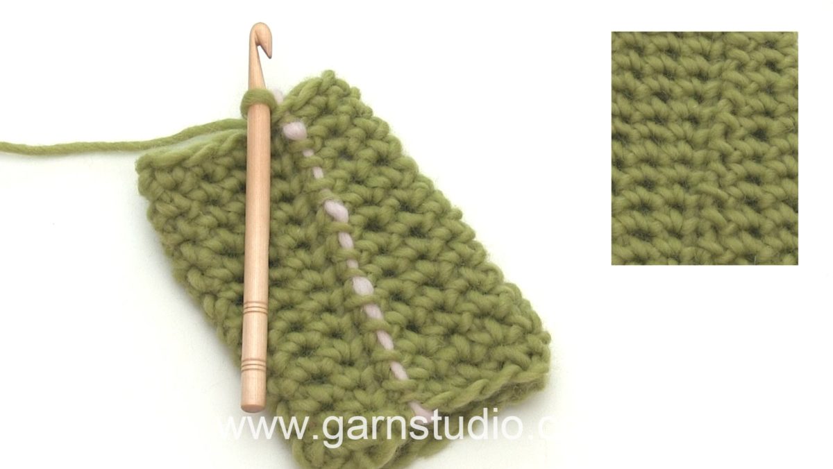 How to crochet a single crochet (sc) US / double crochet (dc) UK in the round