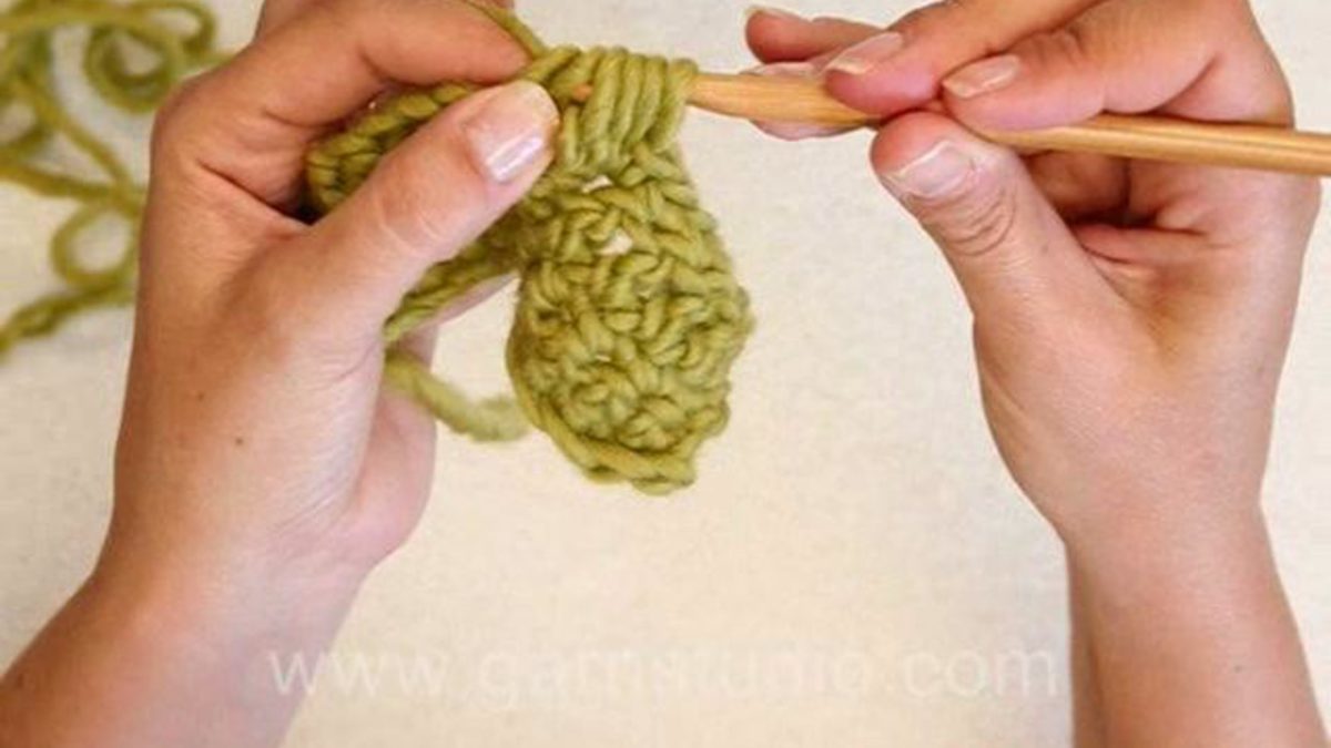 How to crochet bobbles (popcorn stitch)