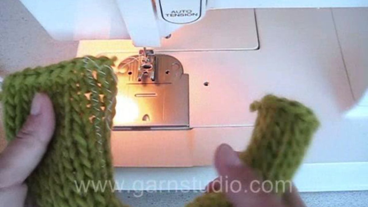 How to knit steeks and cut open