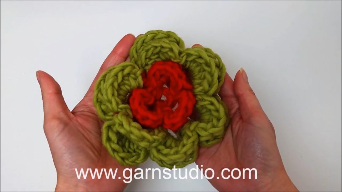 How to crochet a 3-layered 6 leaf flower