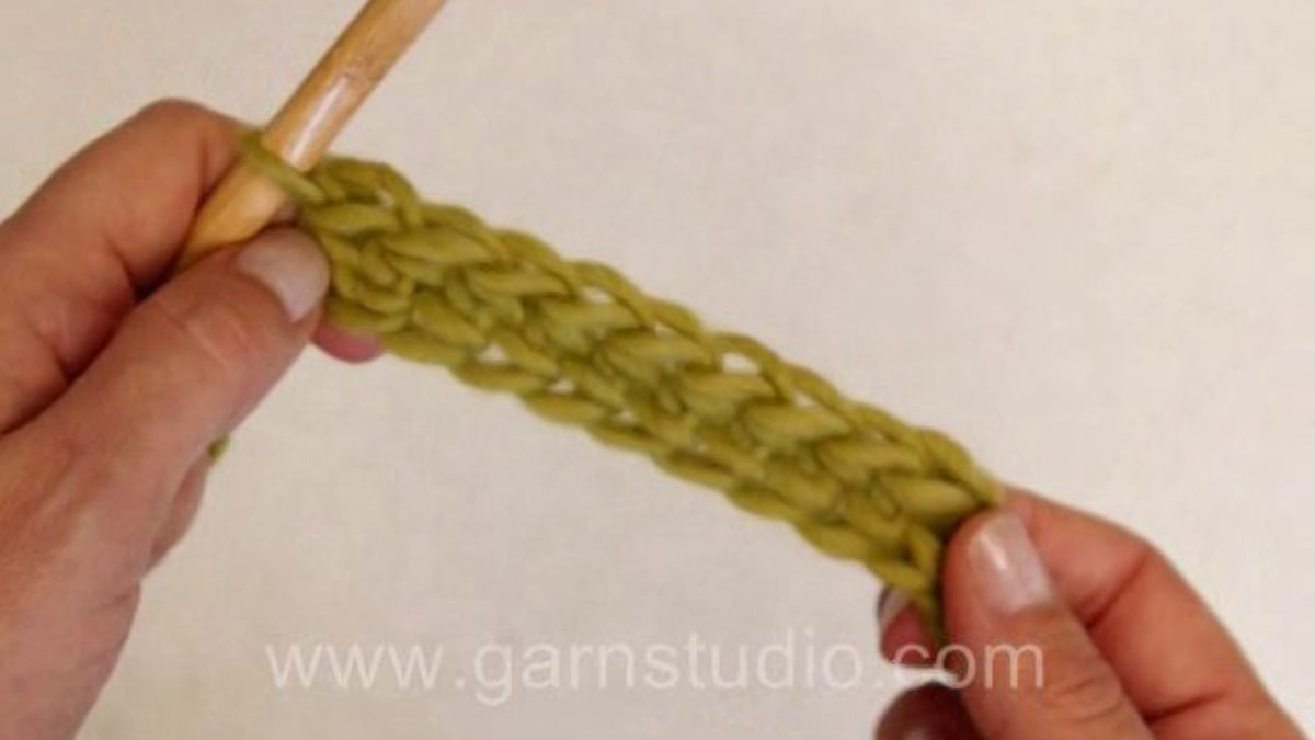 How to make a foundation half treble crochet