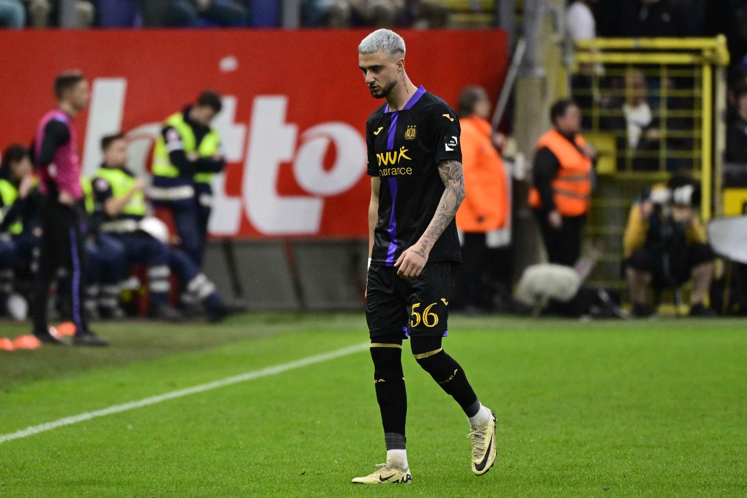 west-ham-united-step-up-their-chase-to-sign-this-gifted-defender:-one-for-the-future?