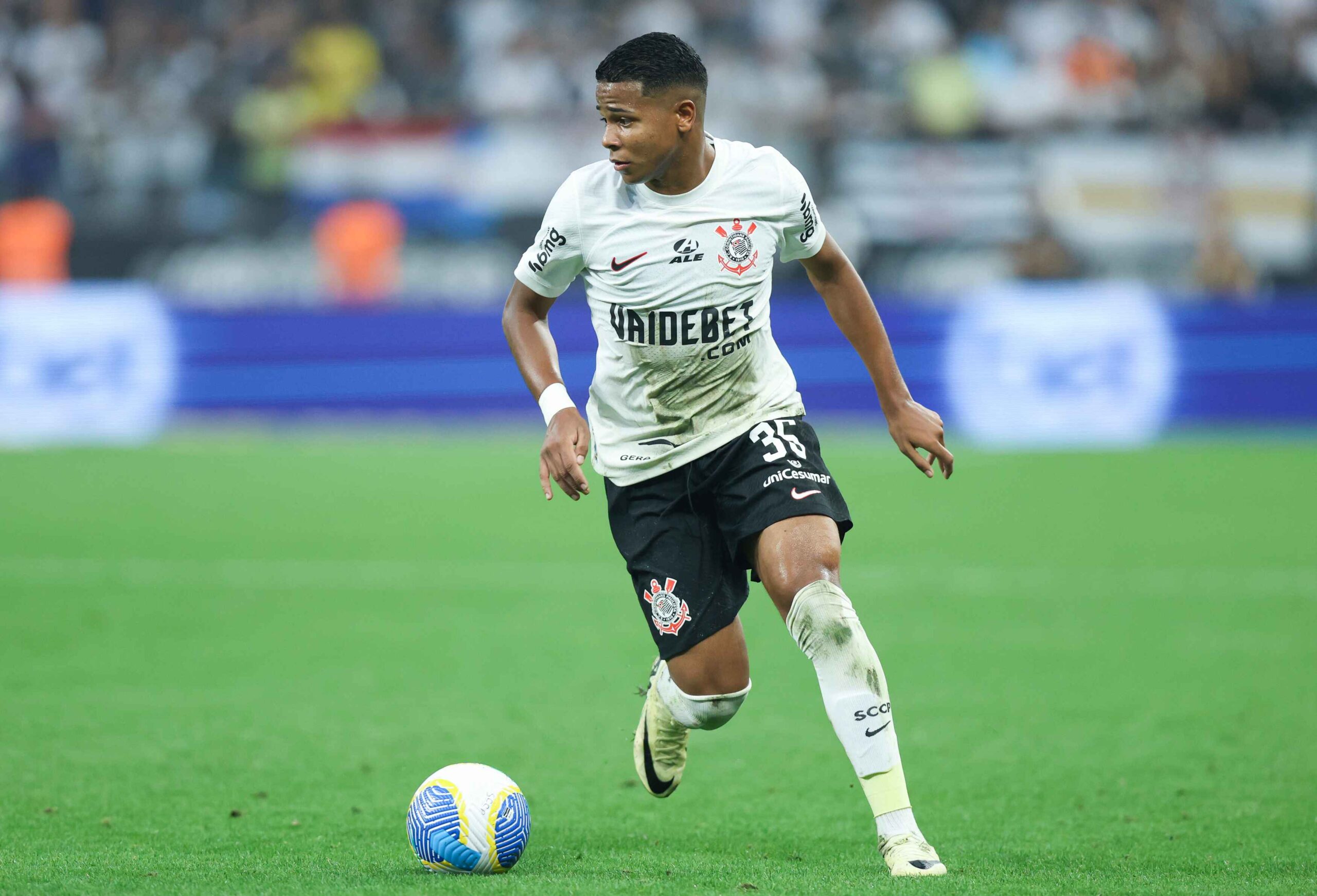 update-on-west-ham-united-and-their-pursuit-of-this-gifted-winger:-should-the-hammers-go-back-for-him?