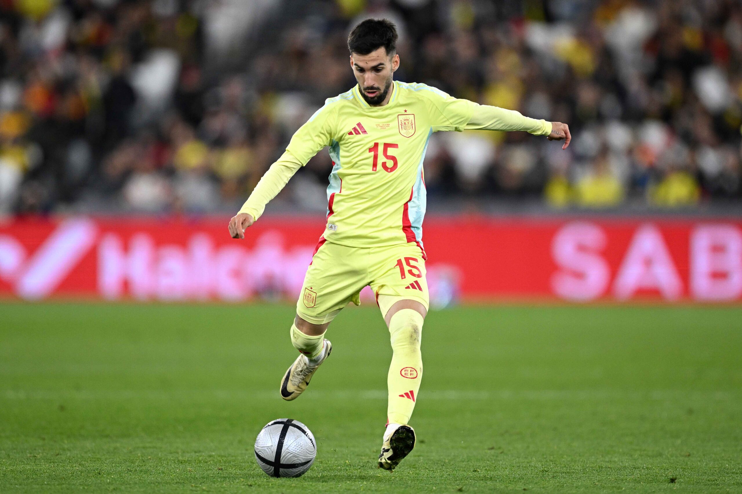 aston-villa-have-set-their-sights-on-this-villarreal-midfielder:-should-emery-move-in-for-him?