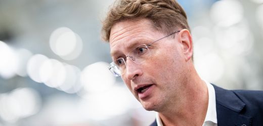 mercedes-benz-group-verdient-eine-milliarde-euro-weniger,-ola-kallenius-plant-dennoch-preissenkungen