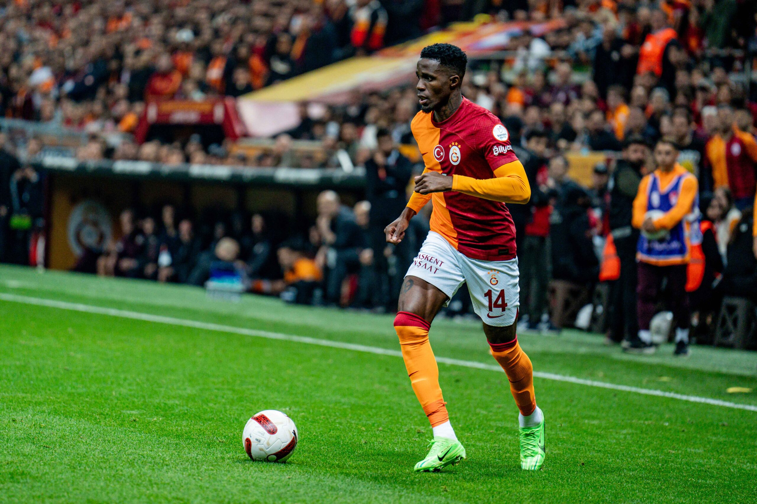 west-ham-united-launch-a-move-to-sign-this-talented-speedster:-should-the-hammers-get-him-on-board?