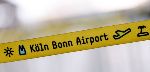 koln-bonn-airport:-klima-aktivisten-legen-flughafen-stundenlang-lahm