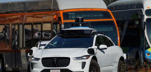 waymo:-robotaxi-firma-holt-hyundai-ins-boot