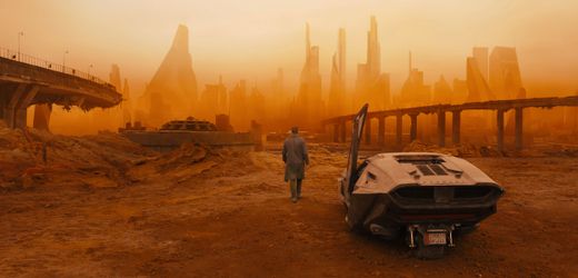 tesla:-filmfirma-verklagt-elon-musk-nach-robotaxi-show-wegen-blade-runner-2049