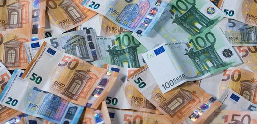 vermogenswachstum:-deutsche-werden-2024-durch-aktienmarkt-und-hohe-sparquote-reicher