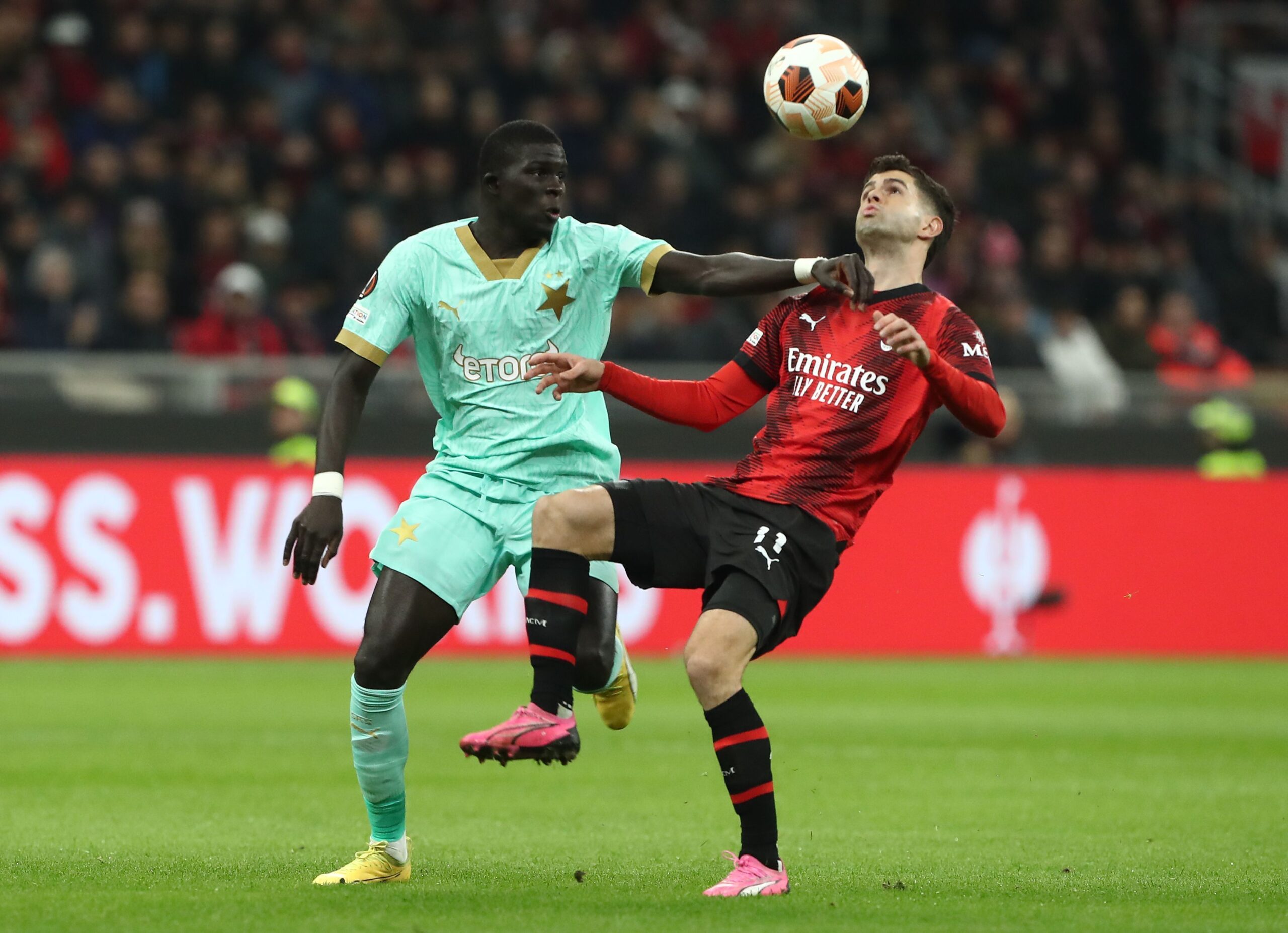 liverpool-register-interest-in-this-slavia-prague-left-back:-why-slot-must-make-the-call