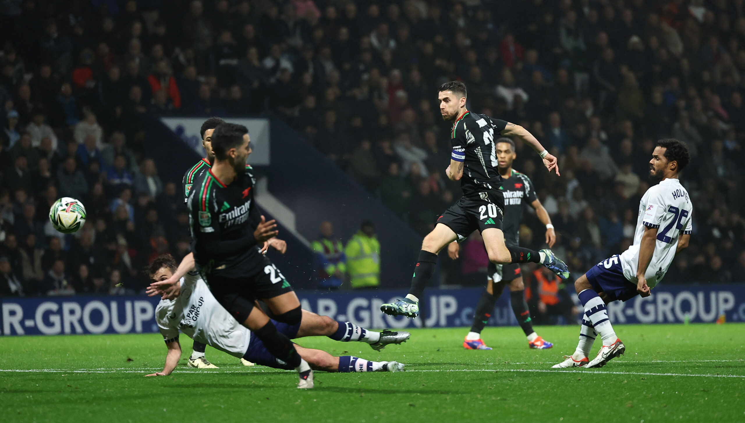 arsenal-block-exit-for-this-midfield-ace-–-right-call-by-the-gunners?