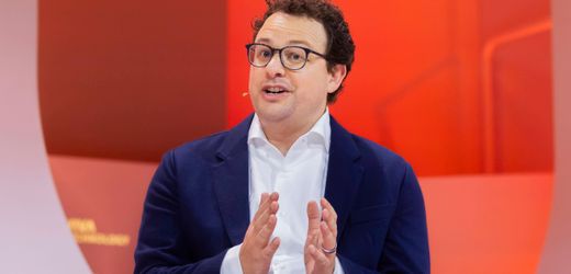 (m+)-dario-amodei:-anthropic-chef-warnt-vor-„super-ki“-schon-ab-2026