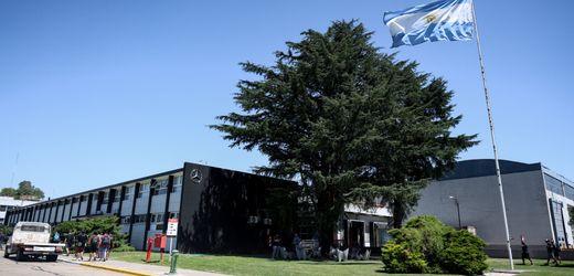 mercedes-benz-verkauft-werk-in-argentinien