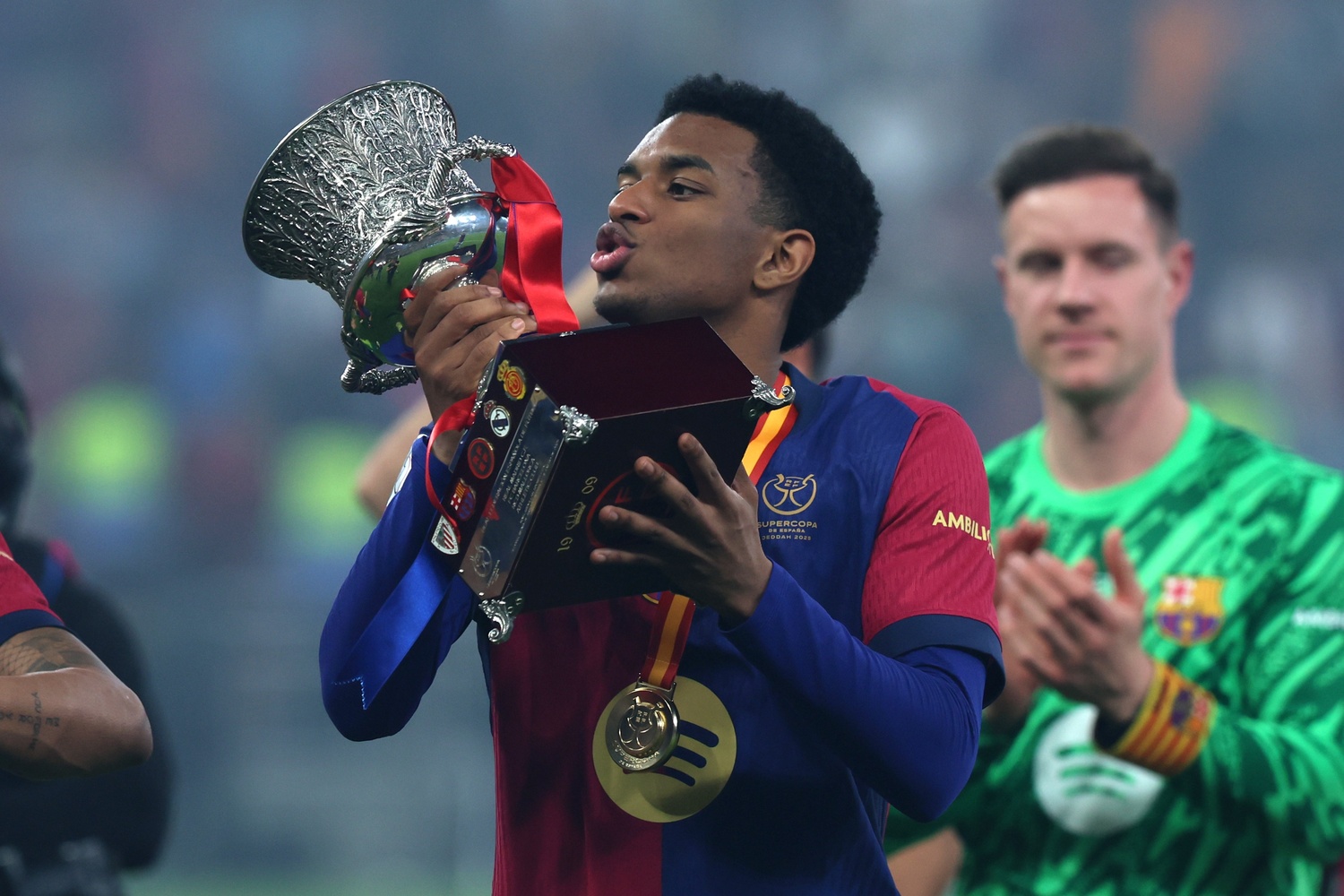 manchester-united-want-to-sign-this-21-year-old-barcelona-man:-will-they-get-him?