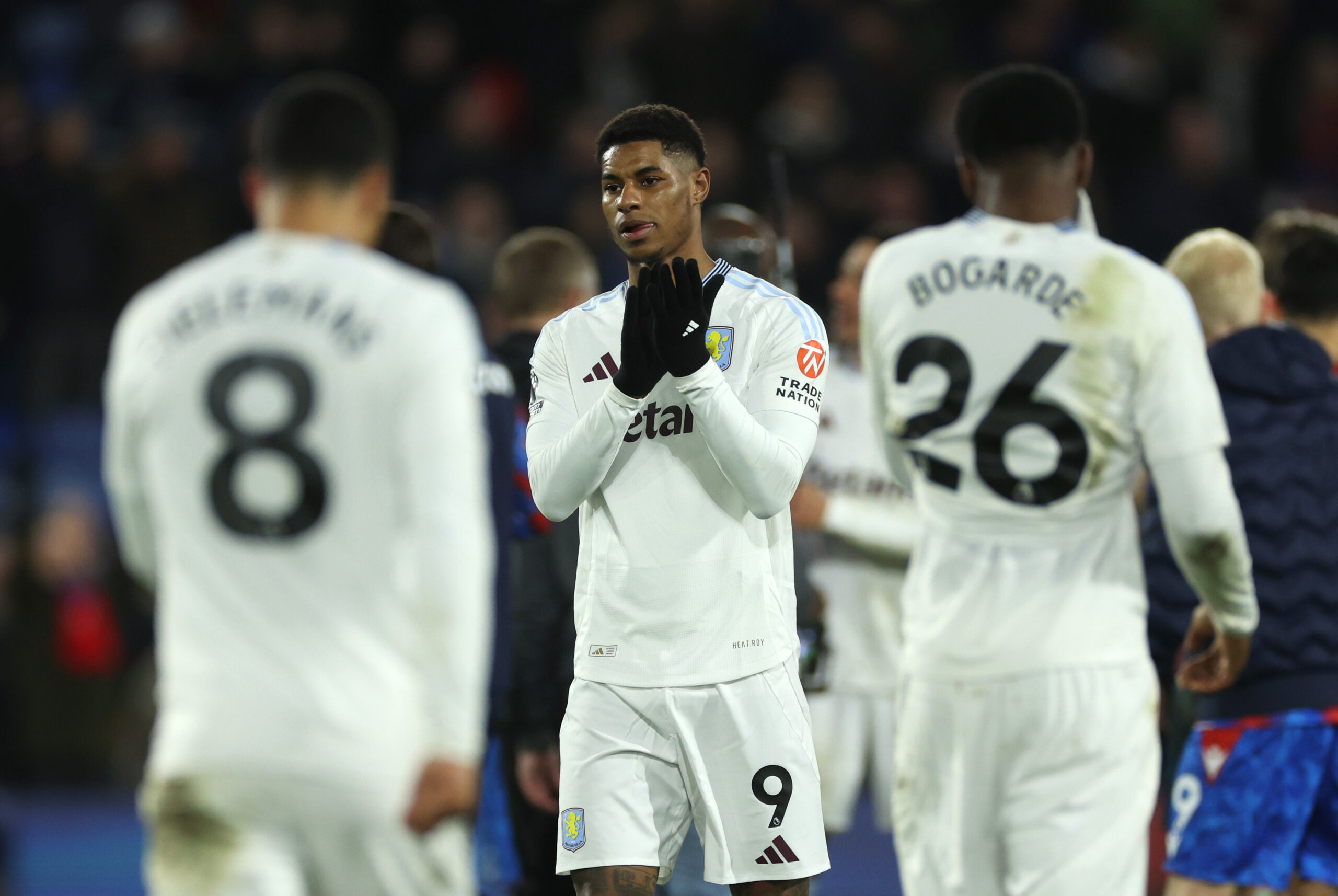 the-outcast-attacker-makes-up-mind-on-his-manchester-united-future:-boost-for-aston-villa?