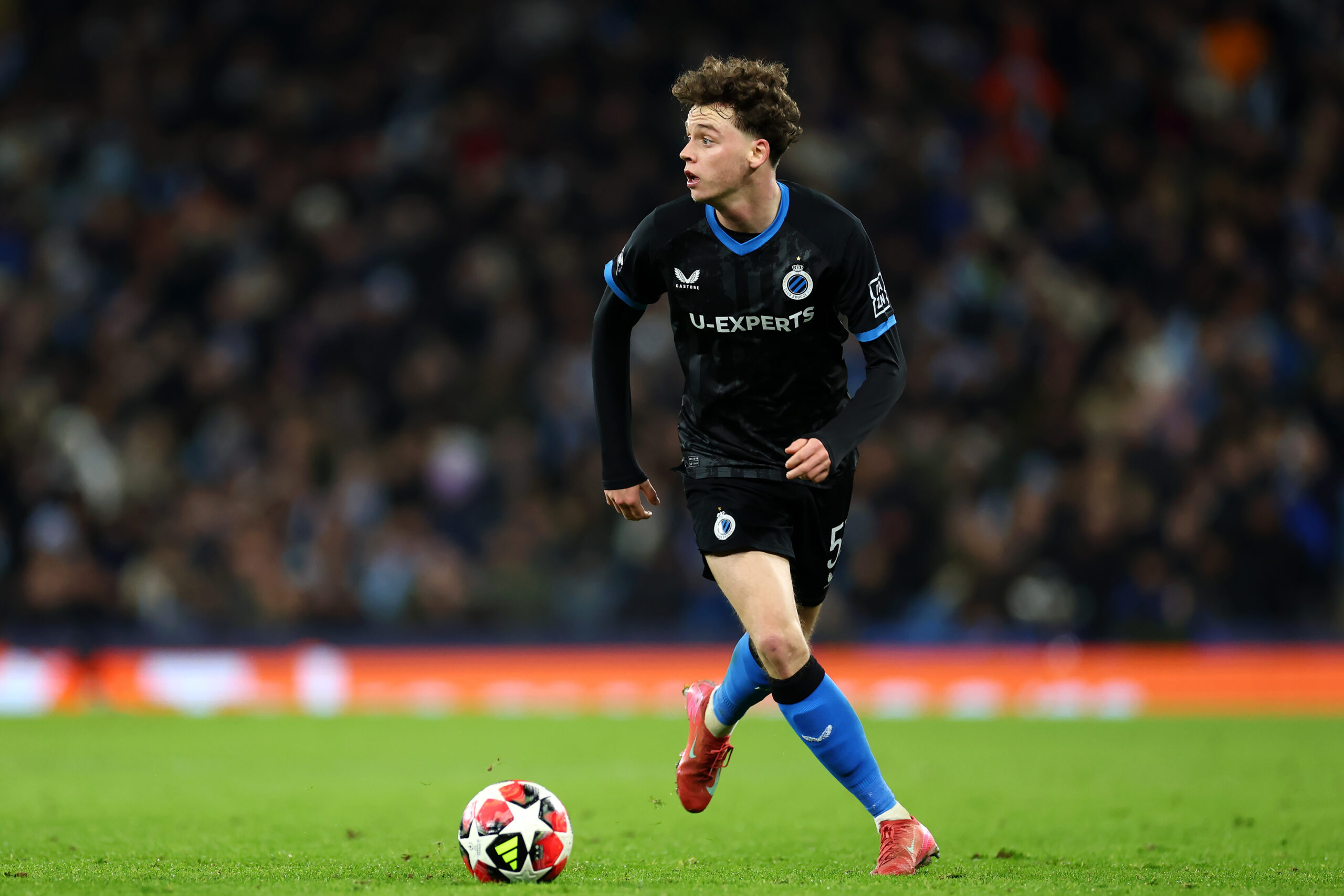 west-ham-united-join-the-race-for-this-belgian-fullback:-why-they-must-step-up-the-chase