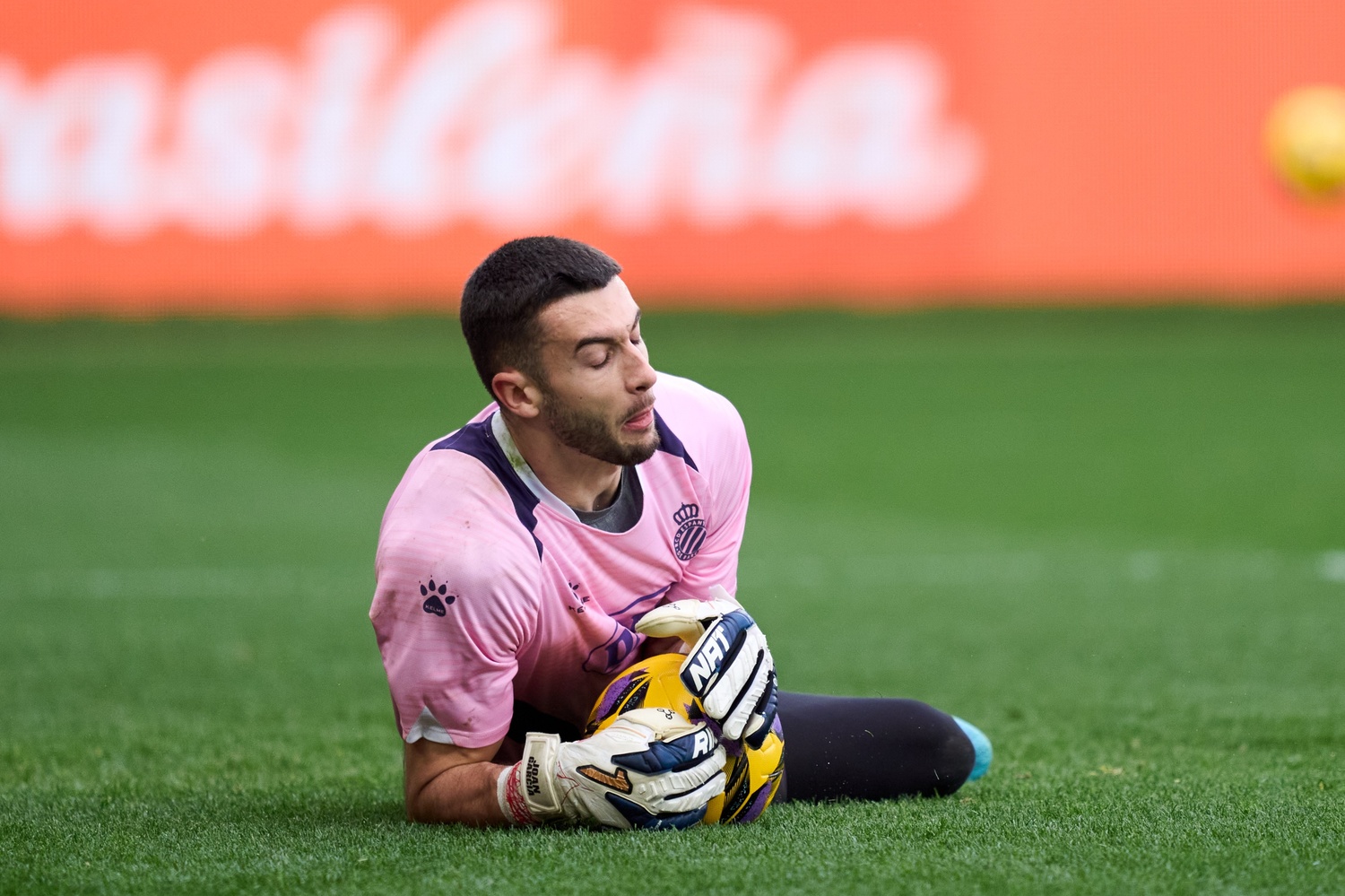 manchester-city-initiate-talks-with-this-espanyol-goalkeeper:-will-they-get-him?