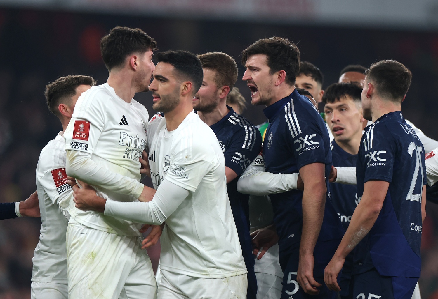 manchester-united-vs-arsenal-preview:-match-facts,-team-news,-telecast-details-and-predictions