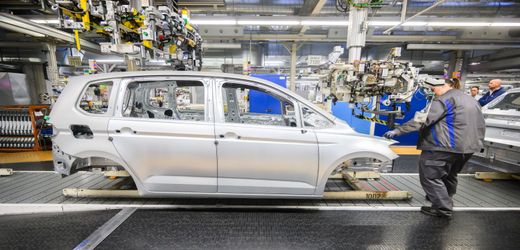 konjunktur:-deutsche-industrieproduktion-steigt-uberraschend-stark,-die-exporte-sinken