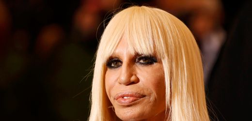 donatella-versace-gibt-kreative-leitung-beim-modekonzern-ab