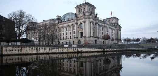 union,-spd-und-grune-einigen-sich-auf-milliardenschweres-schuldenpaket