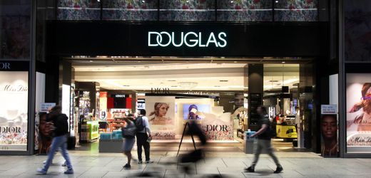 douglas:-gebremster-konsum-verhagelt-parfumeriekette-den-geschaftsausblick