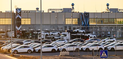 quartalsbilanz-schockt-aktionare:-tesla-absatz-bricht-weltweit-uberraschend-stark-ein