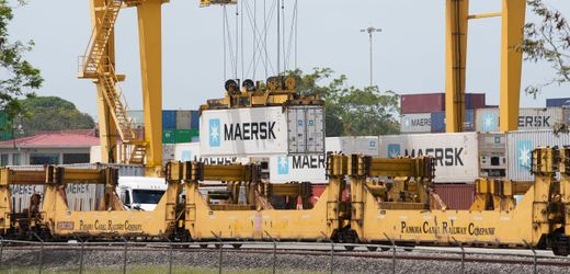 danische-grosreederei:-maersk-kauft-bahngesellschaft-am-panamakanal