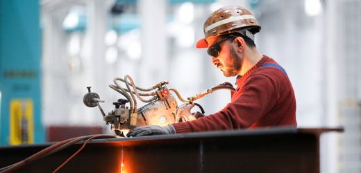 konjunktur:-deutsche-wirtschaft-wird-2025-schrumpfen