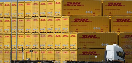 zollkonflikt:-dhl-reagiert-auf-donald-trumps-zolle-mit-einschrankungen-im-versand