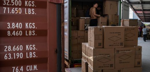 us-zolle-auf-waren-aus-china:-chinesische-firmen-umgehen-laut-bericht-megazolle-durch-tricks