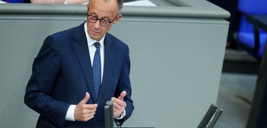 kanzlerpremiere:-merz-verspricht-“wohlstand-fur-alle”-und-grosere-armee