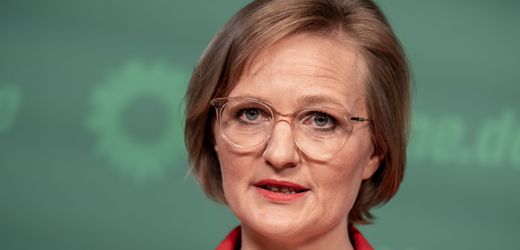 harvard-universitat:-forschungsministerin-dorothee-bar-nennt-situation-an-us-uni-„hochdramatisch“