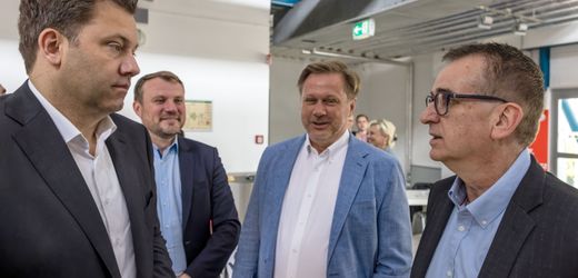 arcelormittal:-betriebsrat-unterstutzt-stopp-der-co₂-reduzierten-stahlproduktion