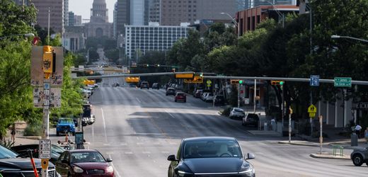 autobauer-unter-druck:-teslas-robotaxi-dienst-startet-ohne-robotaxis