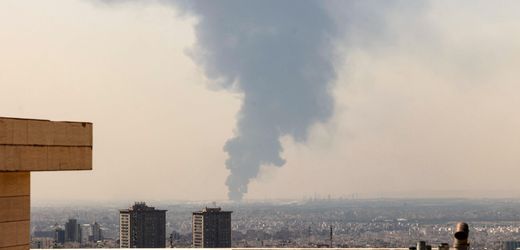 iran-israel-konflikt:-israel-attackiert-iranisches-oldepot-–-olpreis-steigt