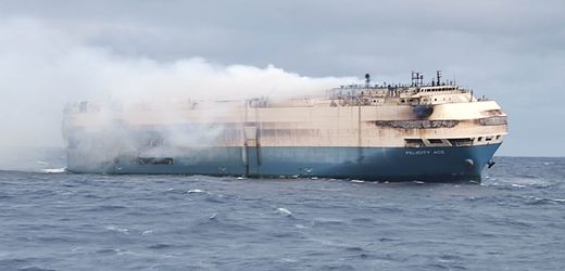 ms-„felicity-ace“:-frachter-untergang-mit-vw-autos-–-zivilstreit-um-millionen