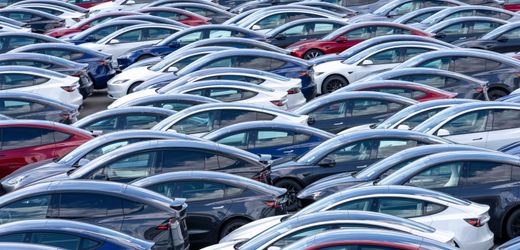 elon-musk-und-grok:-ki-chatbot-soll-sehr-bald-in-teslas-installiert-werden