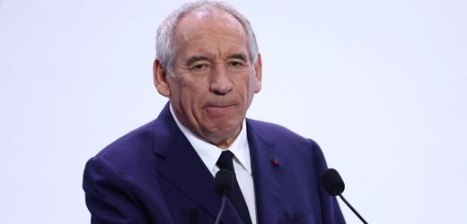 frankreichs-regierungschef-will-44-milliarden-euro-einsparen