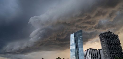 meinung:-zinsen-und-kredite:-populisten-kontra-notenbanken:-wie-verletzlich-ist-die-ezb?