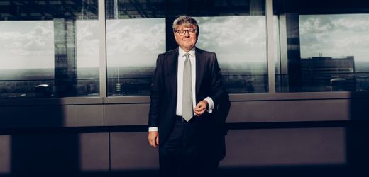 (m+)-kkr:-nach-stockender-karriere-schafft-ex-chef-der-deutschen-borse-den-aufstieg