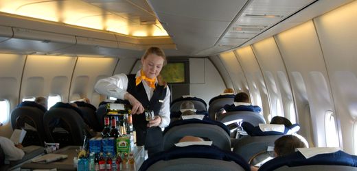 tarifkonflikt:-lufthansa-streit-mit-kabinenpersonal-konnte-eskalieren
