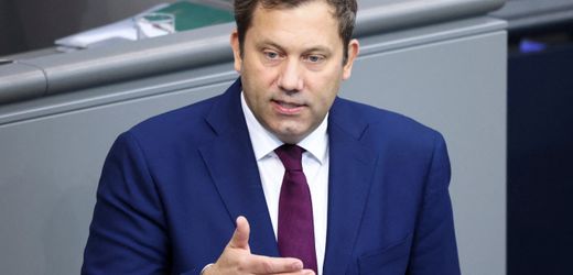 bundeshaushalt:-klingbeil-fordert-massive-einschnitte-fur-2027