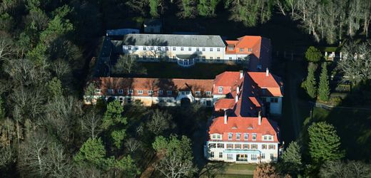 zuschlag-nach-versteigerung:-neuer-eigner-der-potsdamer-siemens-villa-kann-loslegen