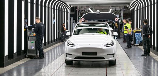 tesla-druckt-die-preise-–-musk-will-mit-abgespeckten-modellen-wachsen