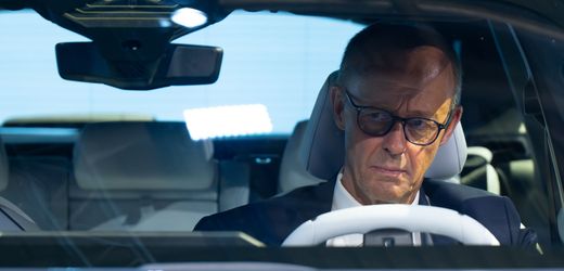 autogipfel-in-berlin:-einen-harten-schnitt-darf-es-2035-nicht-geben,-sagt-kanzler-merz