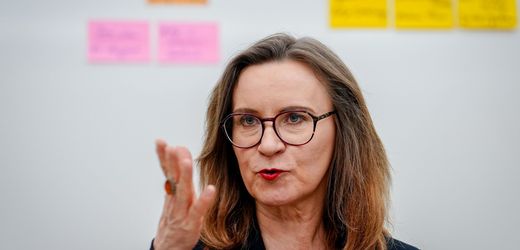 deutsche-bahn-in-der-krise:-db-cargo-chefin-sigrid-nikutta-muss-gehen