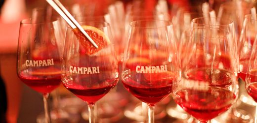 campari:-aktien-des-spirituosenkonzerns-fur-fast-1,3-milliarden-euro-beschlagnahmt