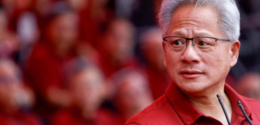 nvidia:-jensen-huang-warnt-nach-ansturm-auf-blackwell-chips-vor-lieferengpassen